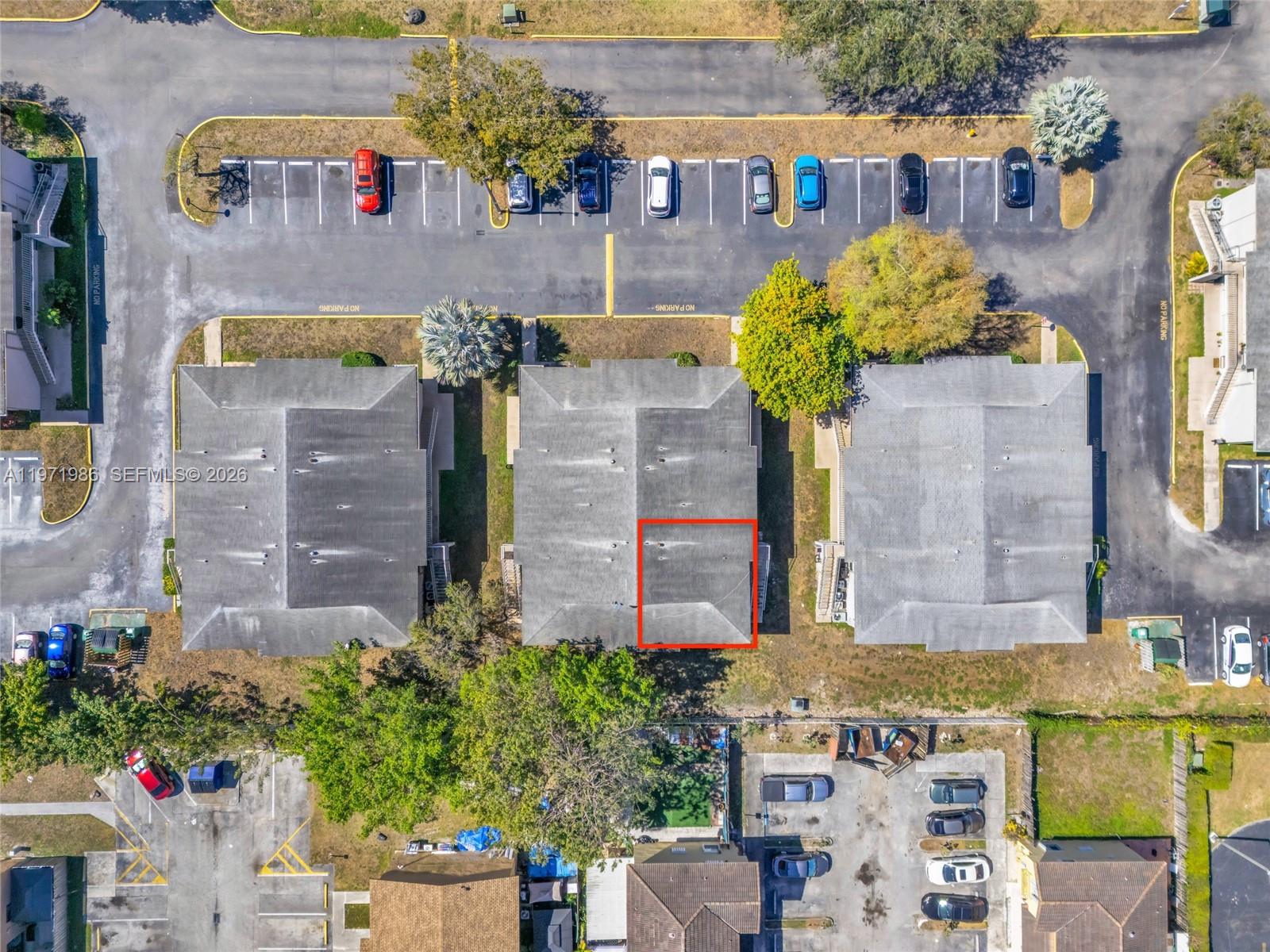 ROZLAND CONDO - Residential