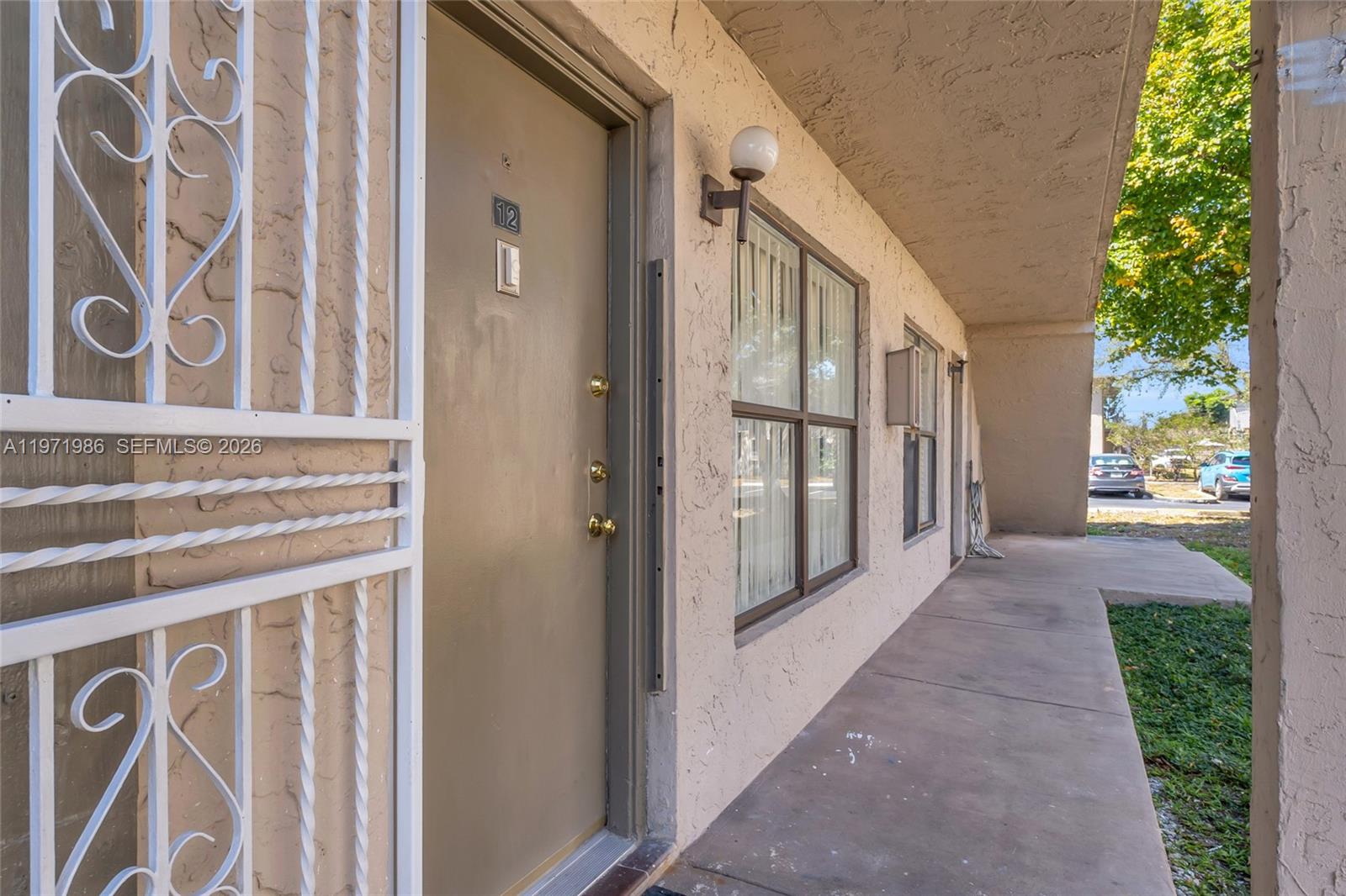 ROZLAND CONDO - Residential