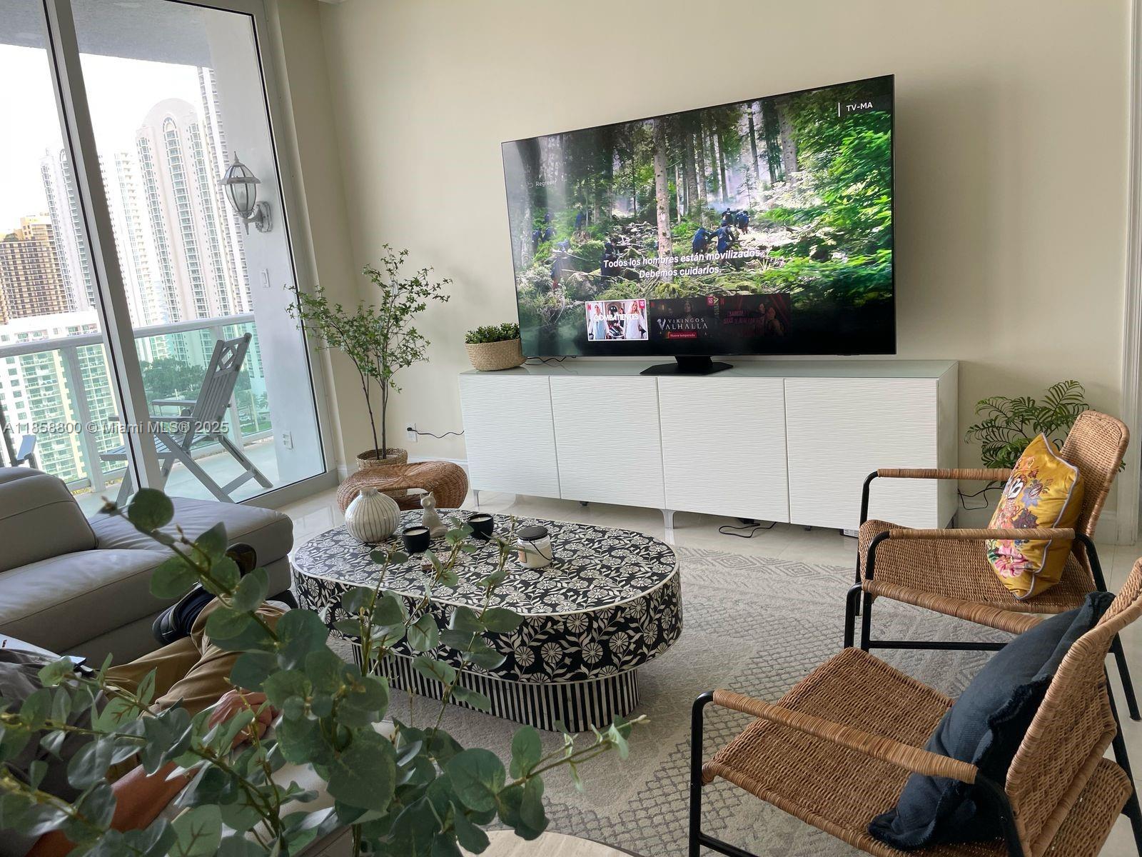100 Bayview Dr PH29