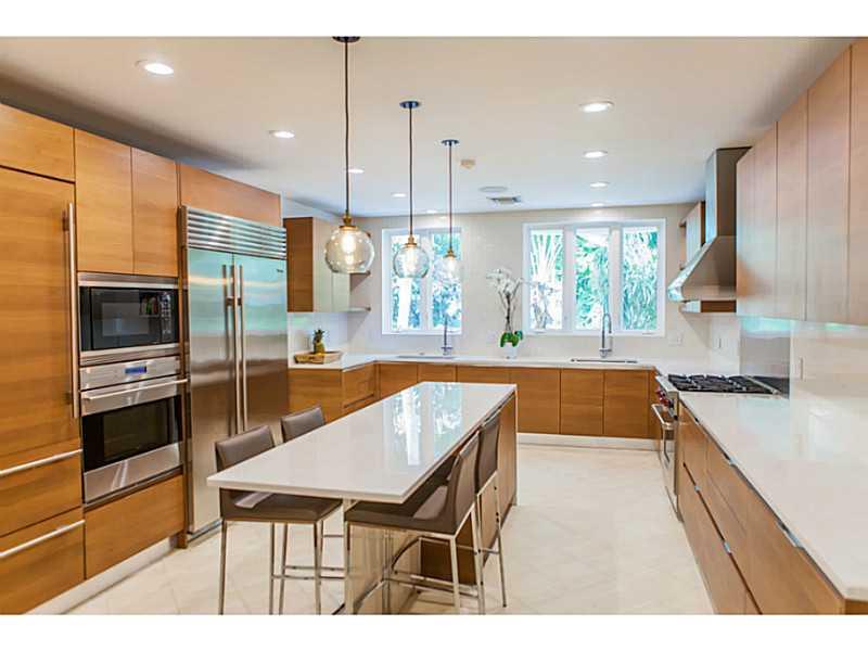 5 55 41 GABLES ESTS NO 3 - Residential