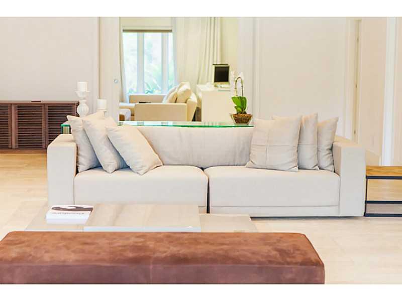 5 55 41 GABLES ESTS NO 3 - Residential