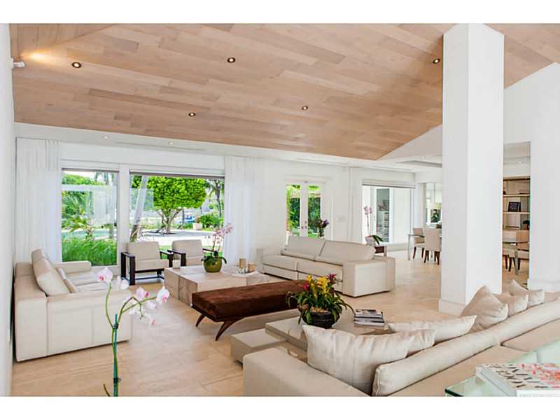 5 55 41 GABLES ESTS NO 3 - Residential