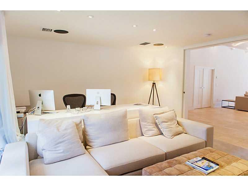 5 55 41 GABLES ESTS NO 3 - Residential