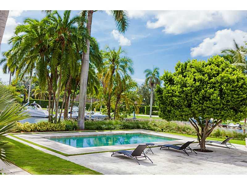 5 55 41 GABLES ESTS NO 3 - Residential