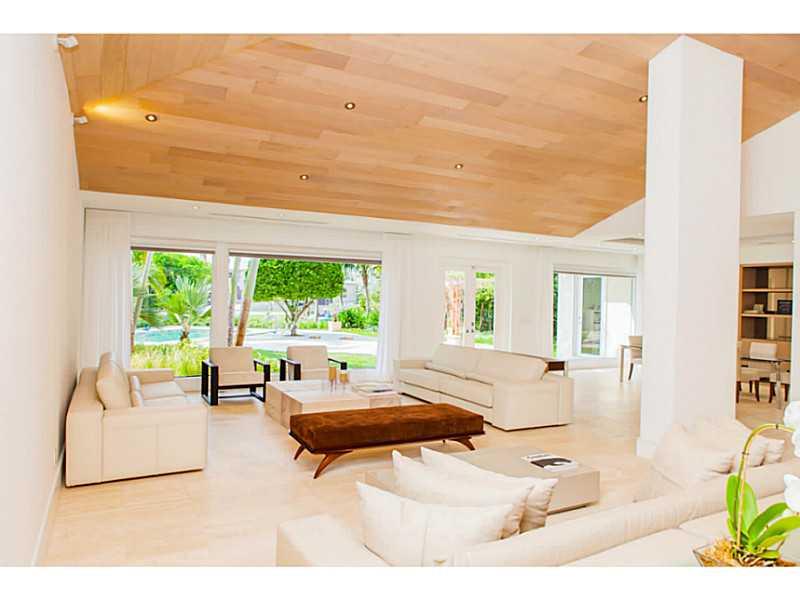 5 55 41 GABLES ESTS NO 3 - Residential