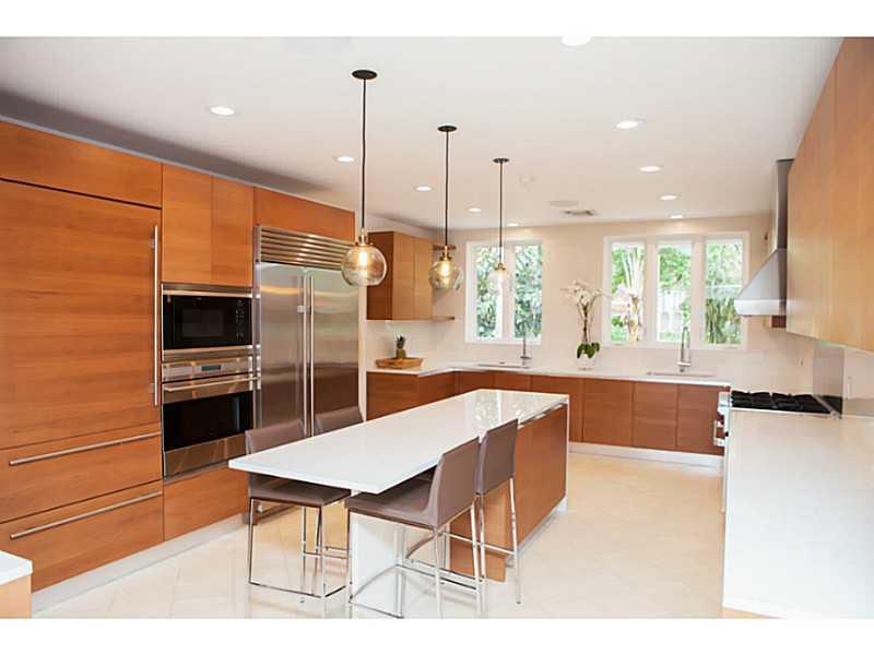 5 55 41 GABLES ESTS NO 3 - Residential