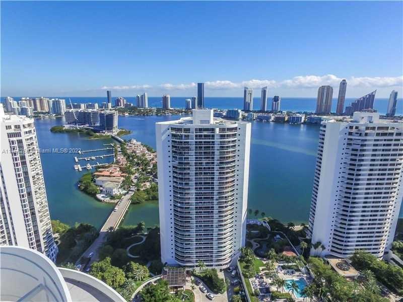 WILLIAMS ISLAND - Residential