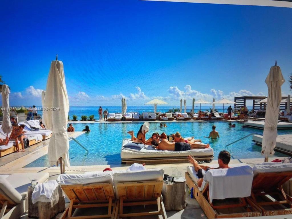 RONEY PALACE CONDO - Residential