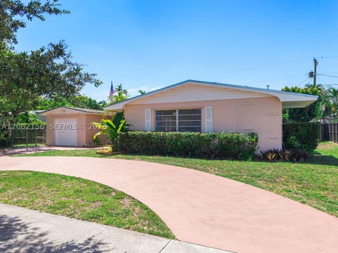 Tiny photo for 8740 SW 191st St, Cutler Bay, FL 33157 (MLS # A12062156)