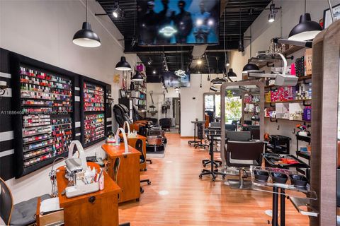 9660 PINES BVLD Pembroke Pines FL 33024