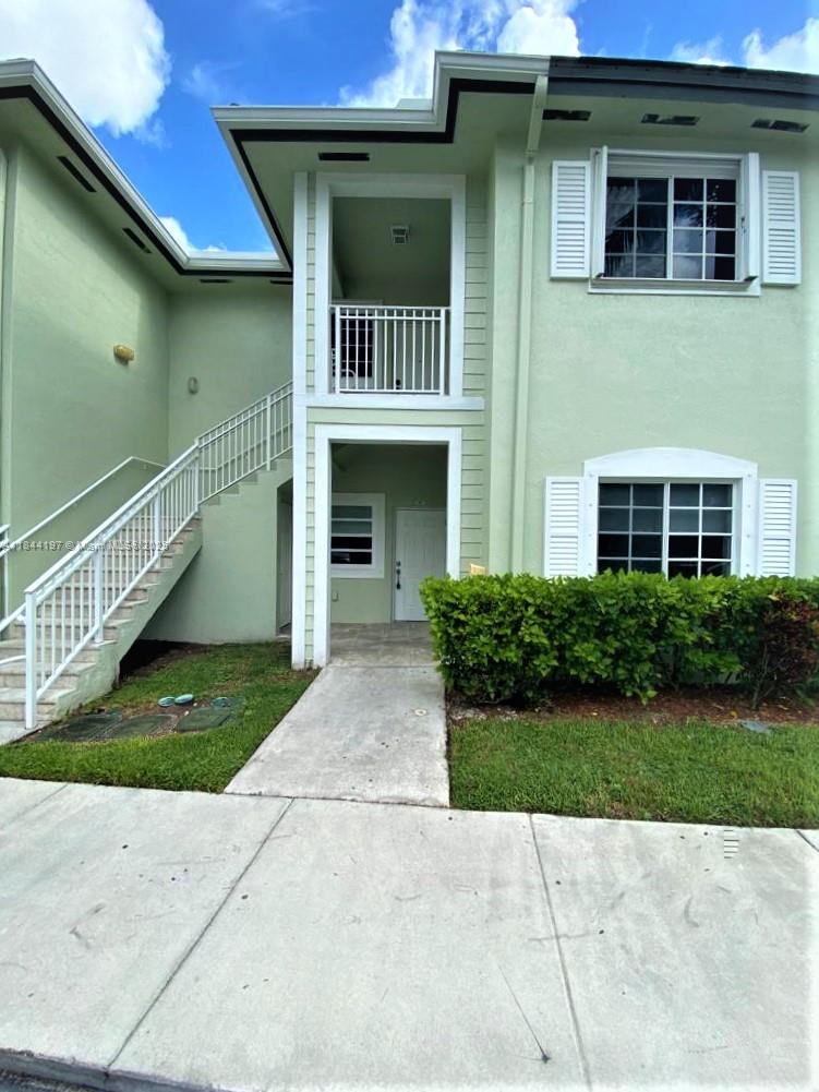 2731 NE 3rd Dr 105
