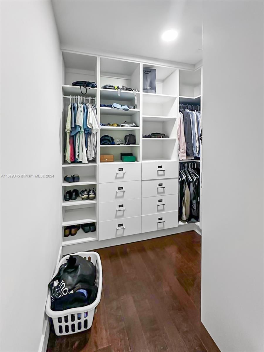 DORAL COMMONS RESIDENTIAL - Residential