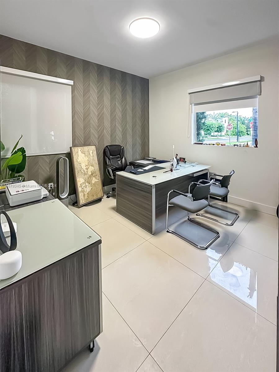 DORAL COMMONS RESIDENTIAL - Residential
