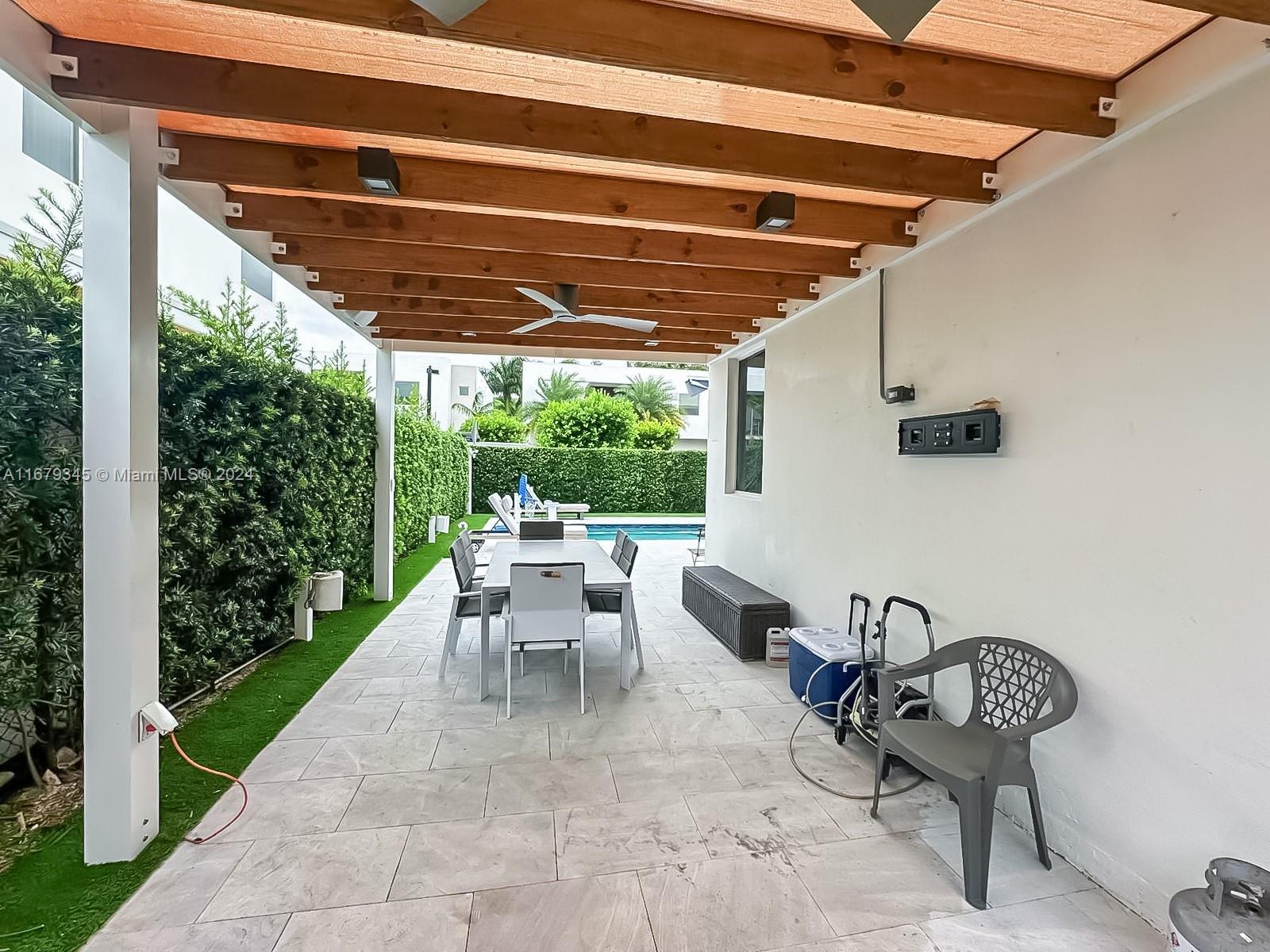 DORAL COMMONS RESIDENTIAL - Residential
