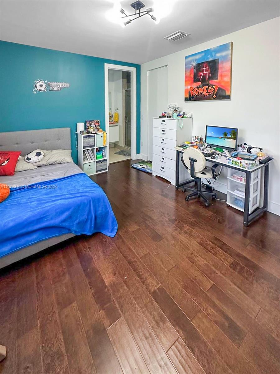 DORAL COMMONS RESIDENTIAL - Residential