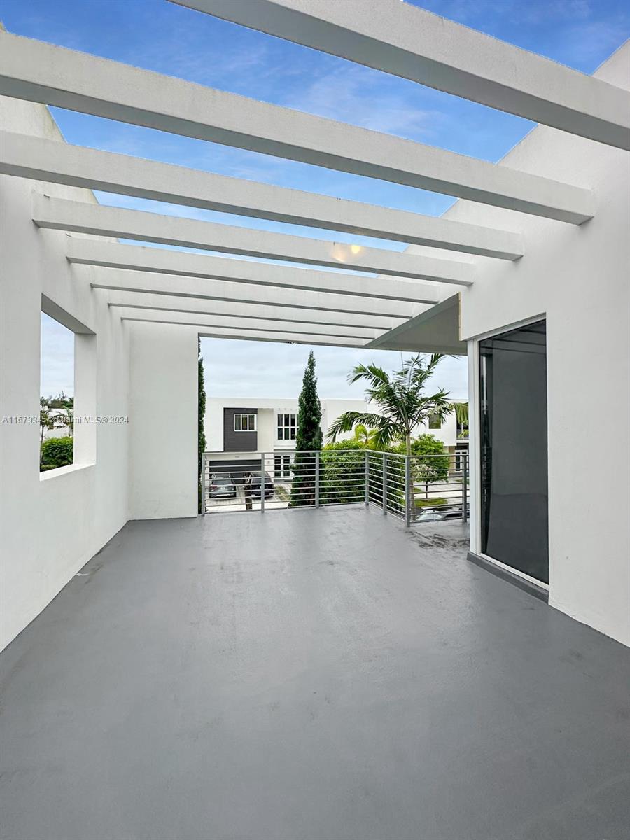 DORAL COMMONS RESIDENTIAL - Residential