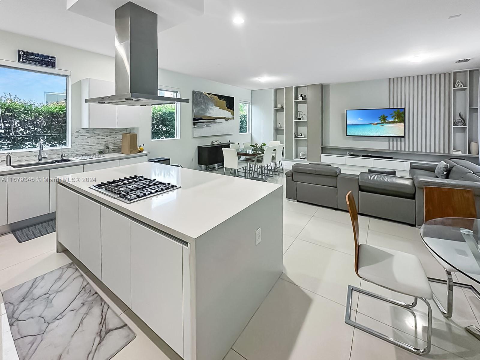 DORAL COMMONS RESIDENTIAL - Residential