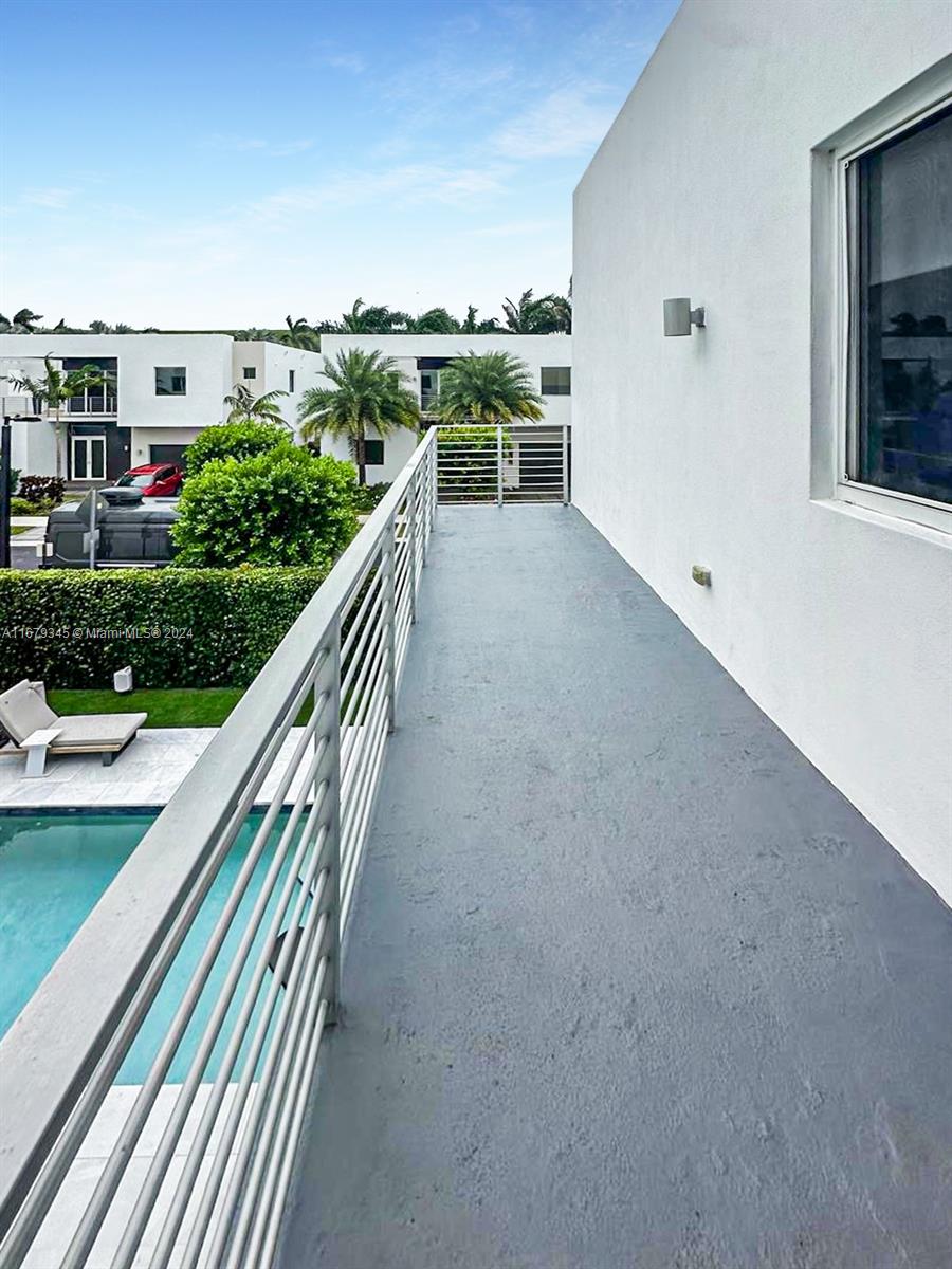 DORAL COMMONS RESIDENTIAL - Residential