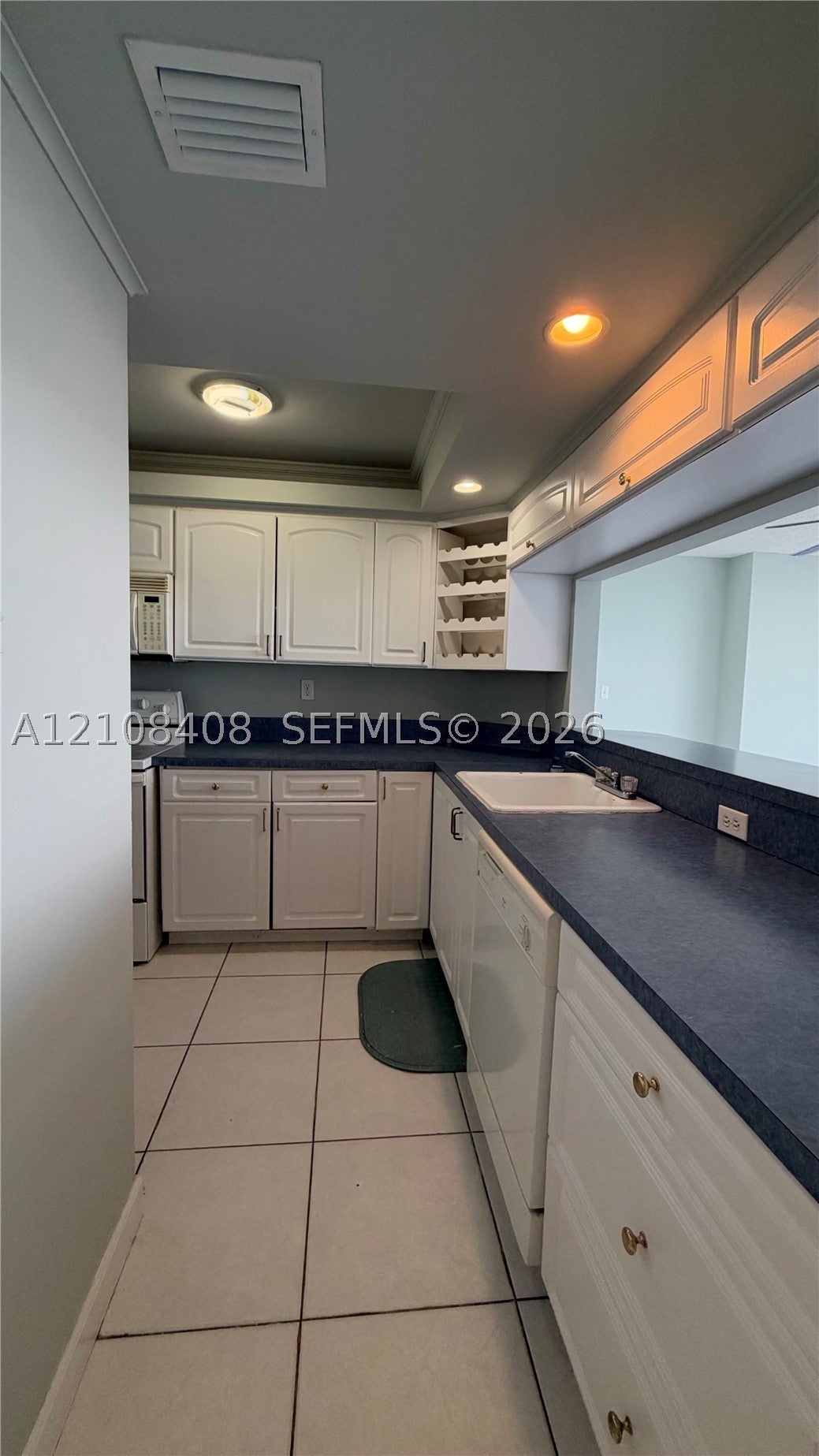 7601 E Treasure Dr 618