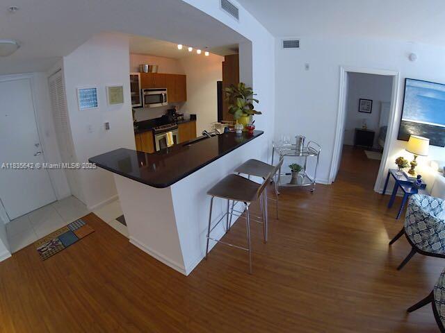 2775 NE 187th St 226