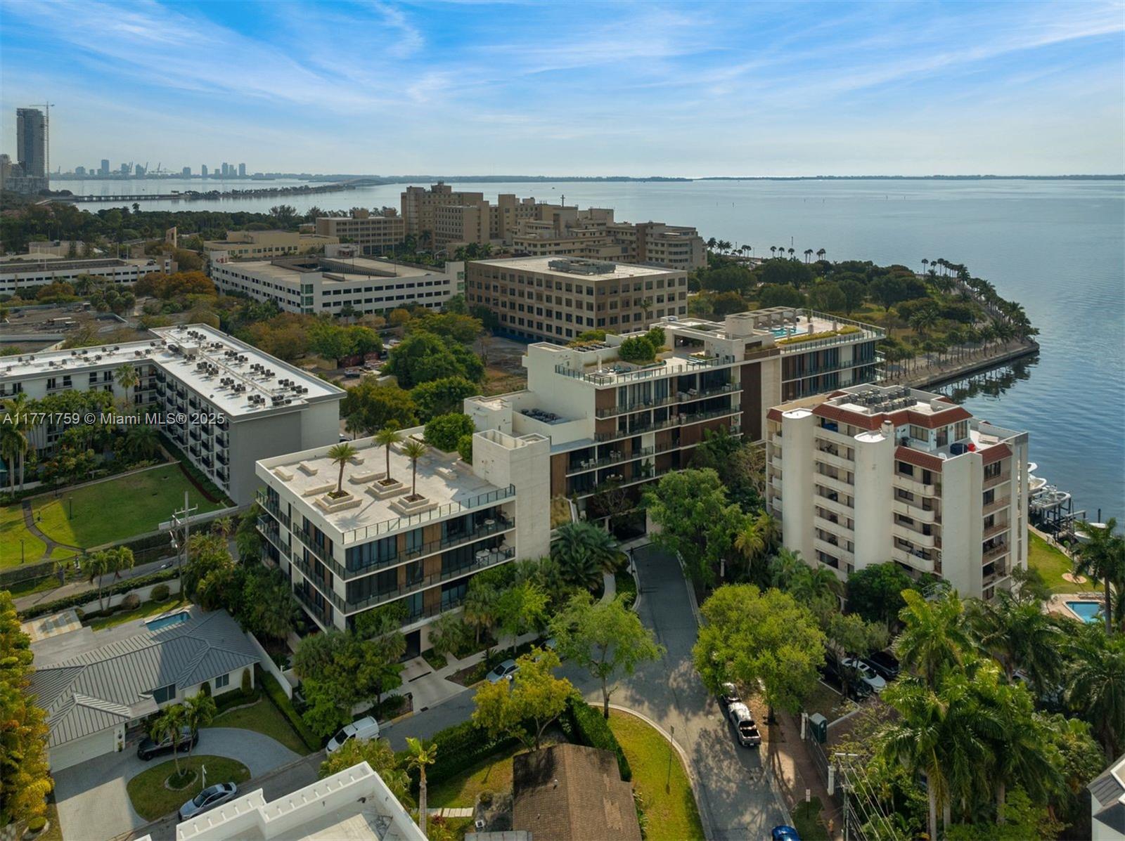 BRICKELLS FLAGLER - Residential