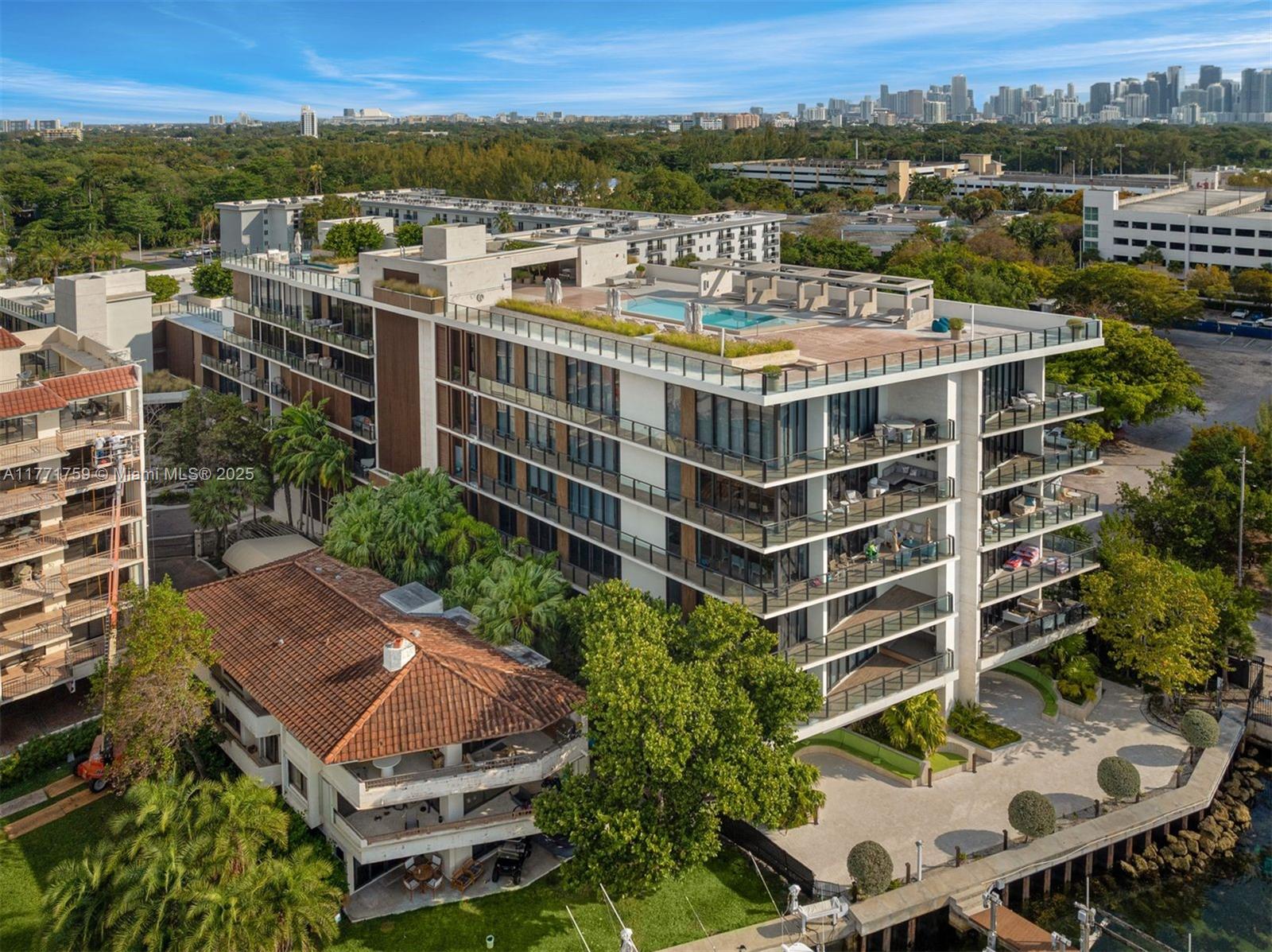 BRICKELLS FLAGLER - Residential