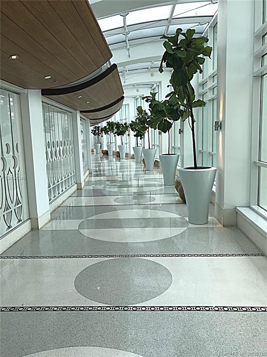 Fontainebleau - Residential