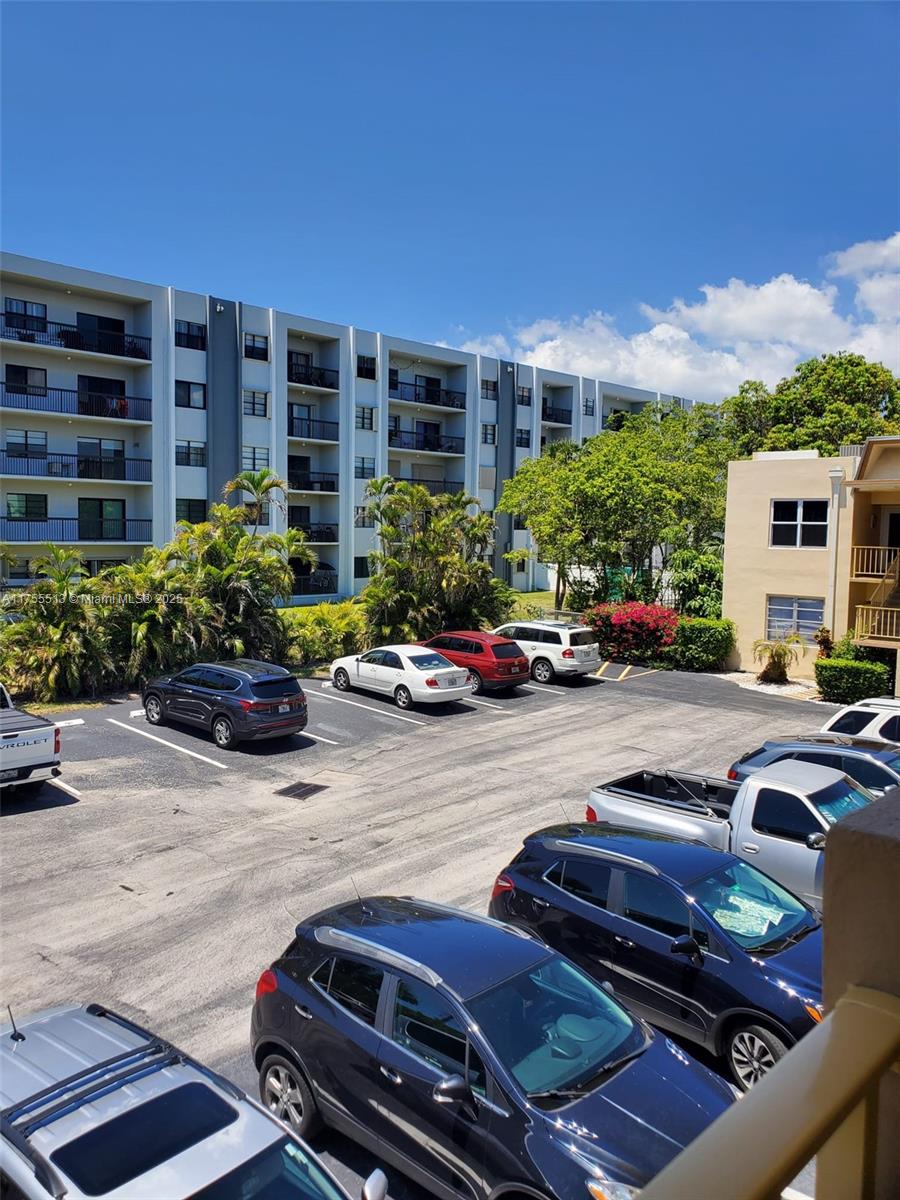 IRVINGTON GARDENS CONDO - Residential