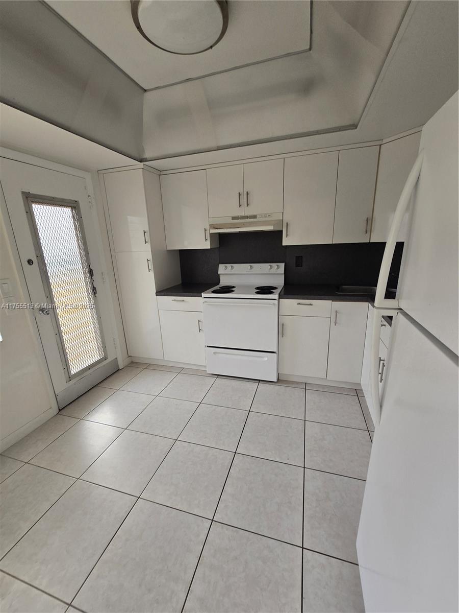 IRVINGTON GARDENS CONDO - Residential