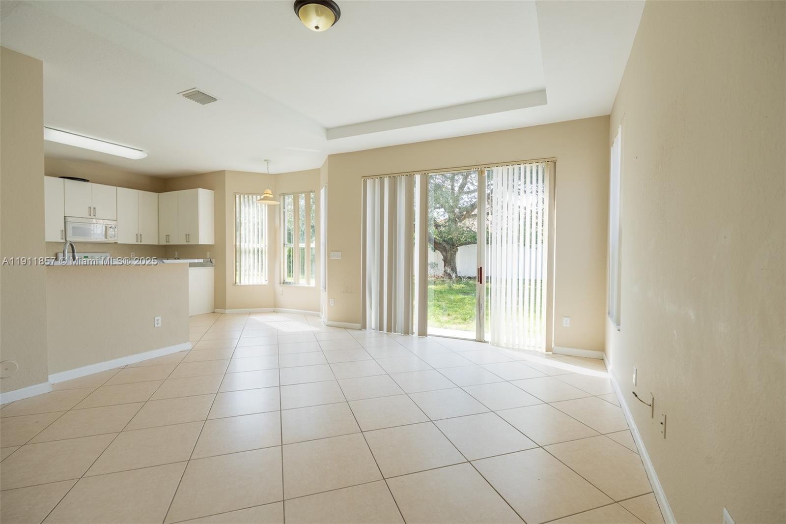 PORTOFINO LAKES - Residential Lease