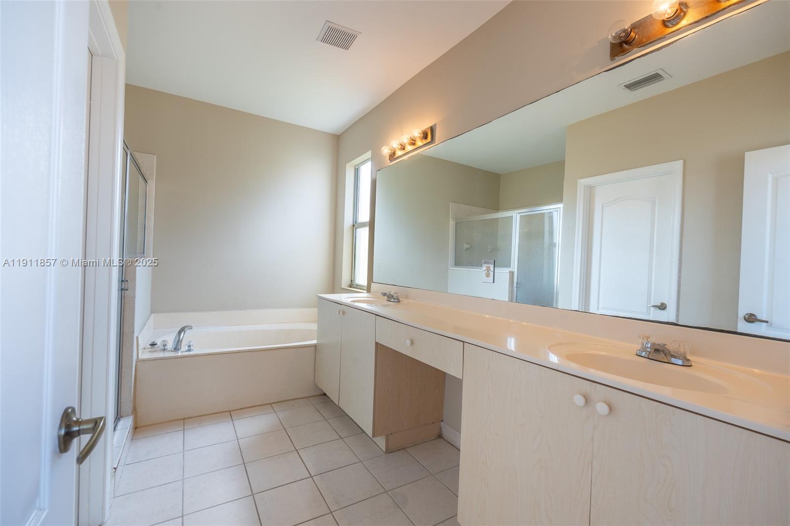 PORTOFINO LAKES - Residential Lease