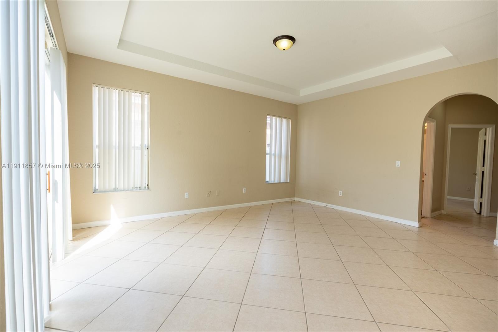 PORTOFINO LAKES - Residential Lease