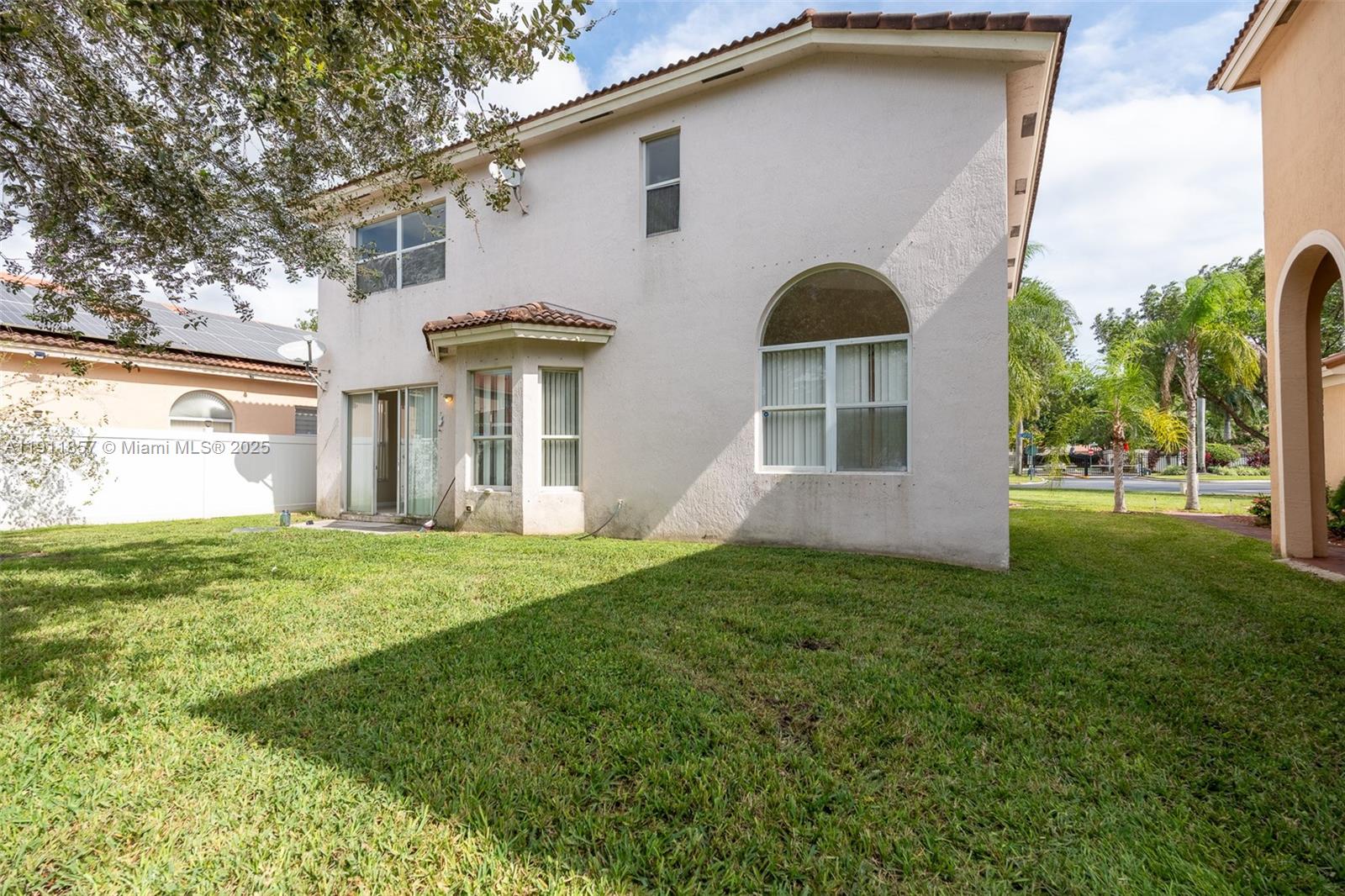 PORTOFINO LAKES - Residential Lease