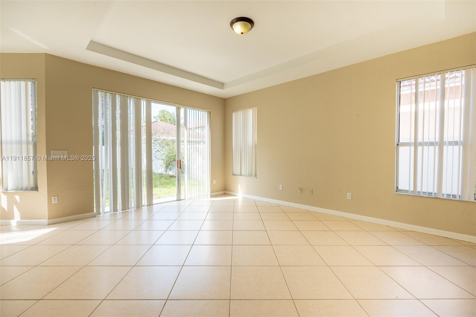 PORTOFINO LAKES - Residential Lease