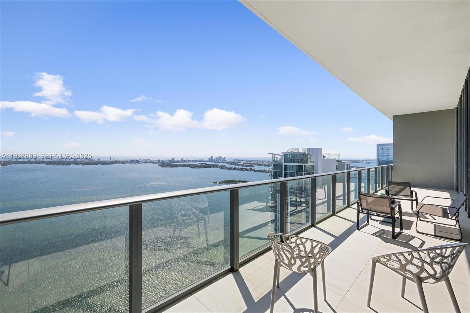 GRAN PARAISO CONDO - Residential