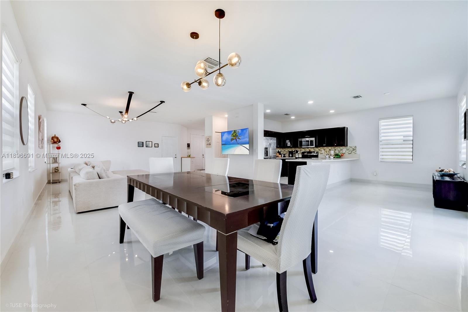 COCO PALM ESTATES - Residential