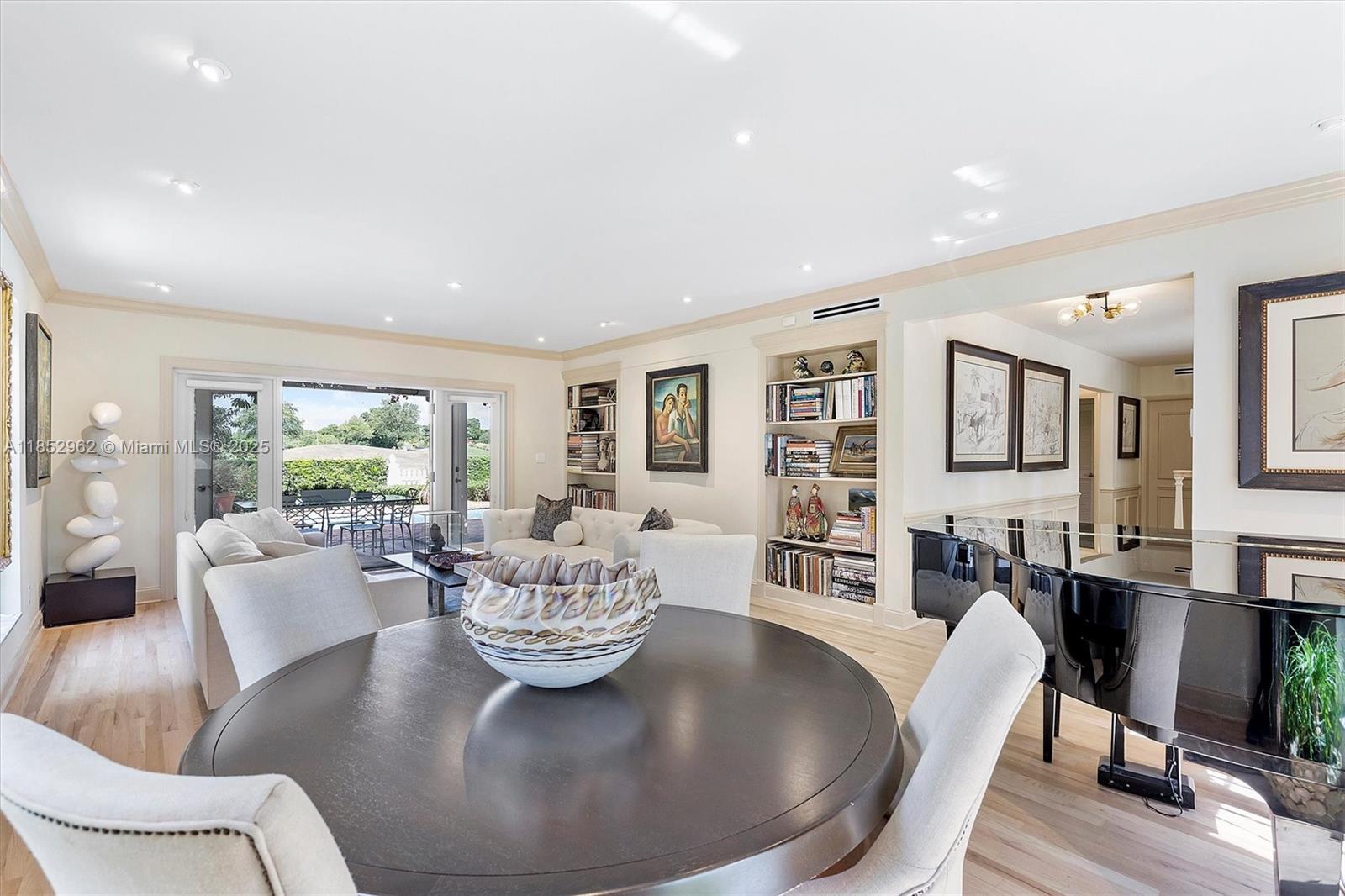 4310 Santa Maria St