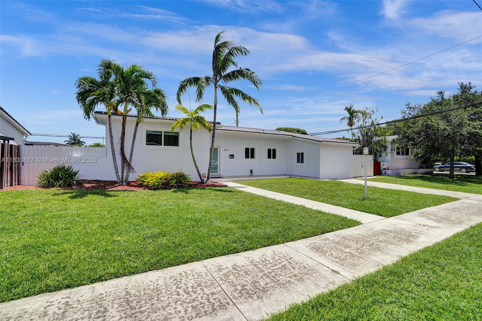 8540 SW 20th St 8540