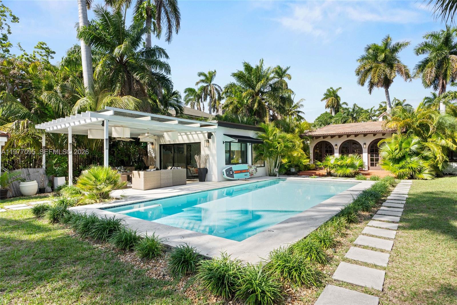 ADEMAR PARK AMD PL - Residential