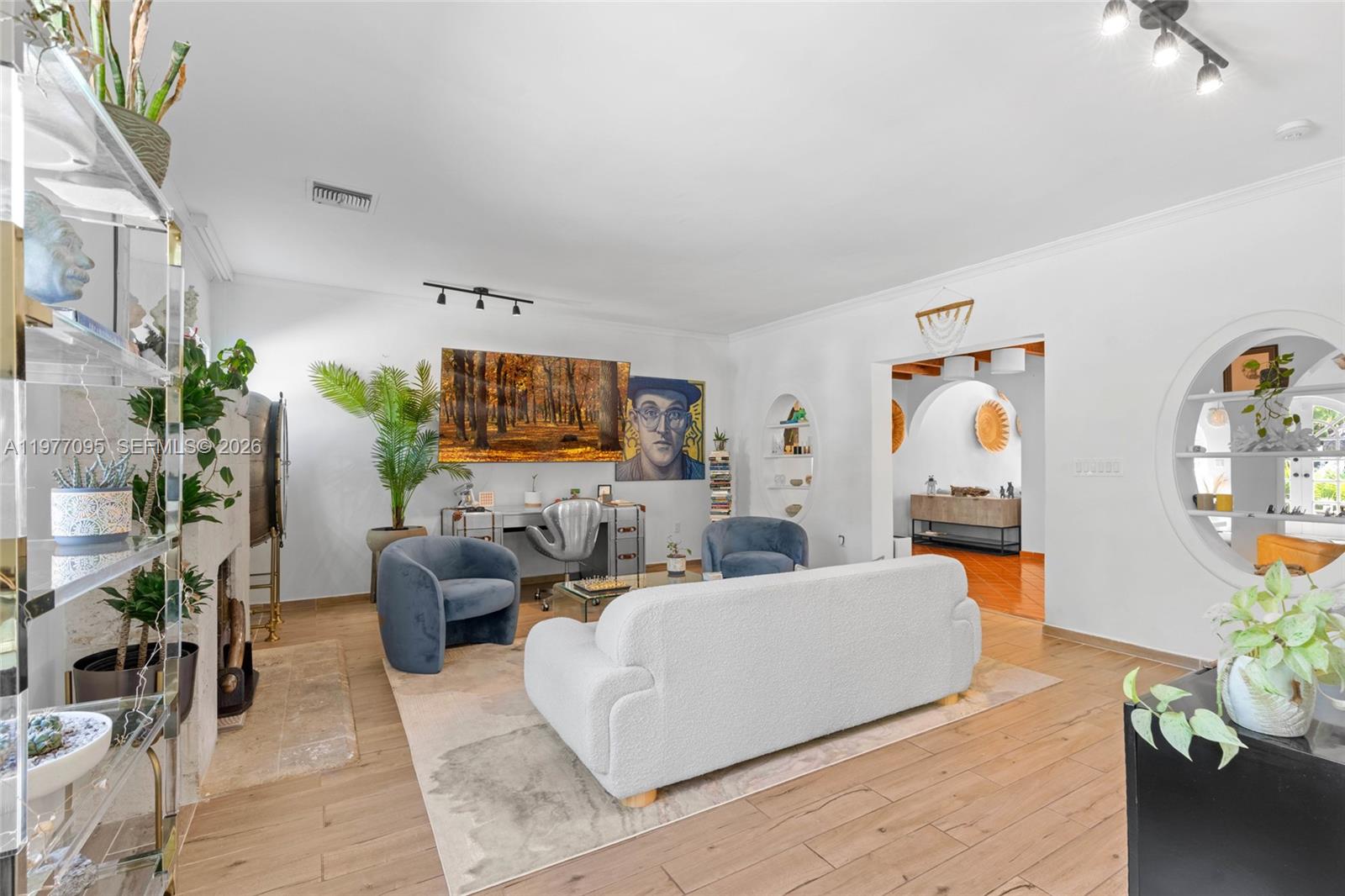 ADEMAR PARK AMD PL - Residential