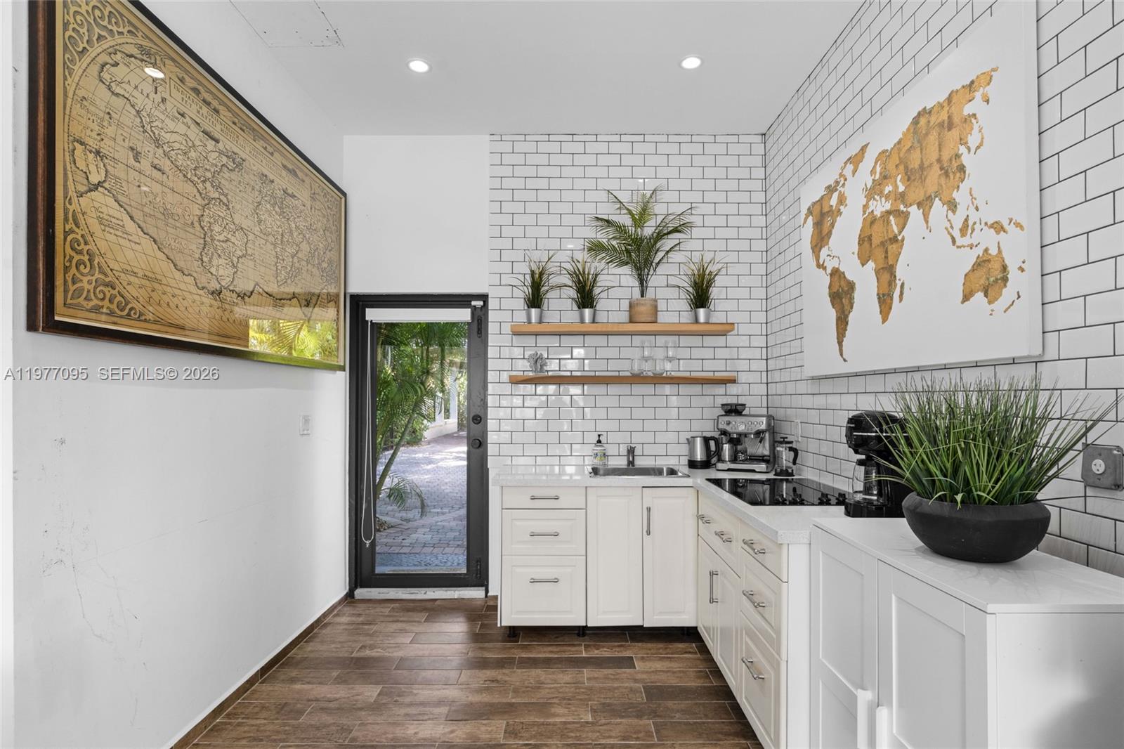 ADEMAR PARK AMD PL - Residential