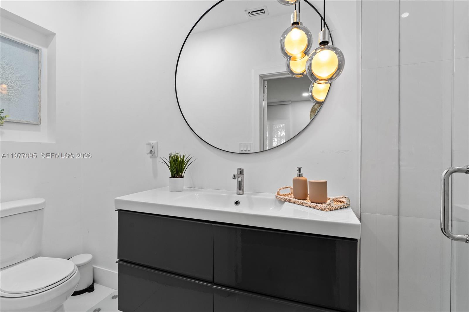 ADEMAR PARK AMD PL - Residential