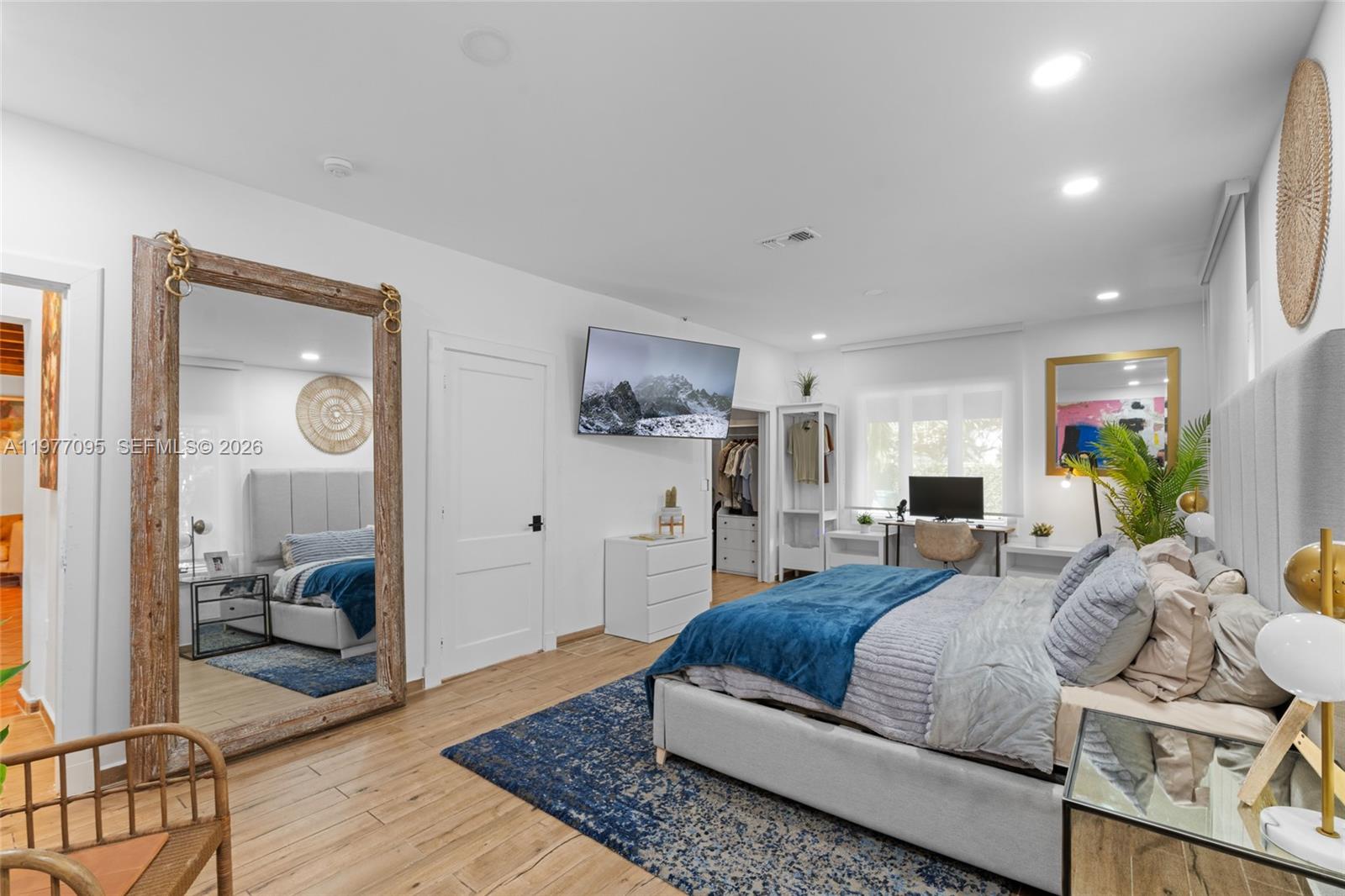 ADEMAR PARK AMD PL - Residential