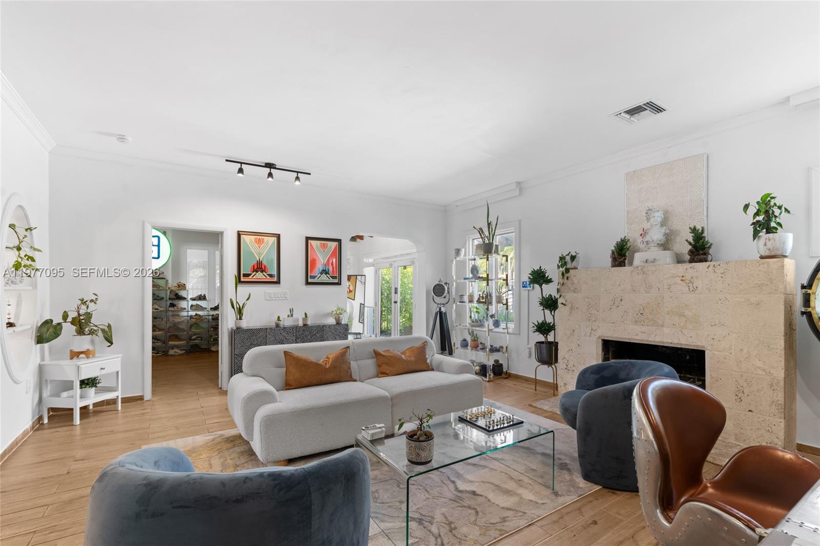 ADEMAR PARK AMD PL - Residential