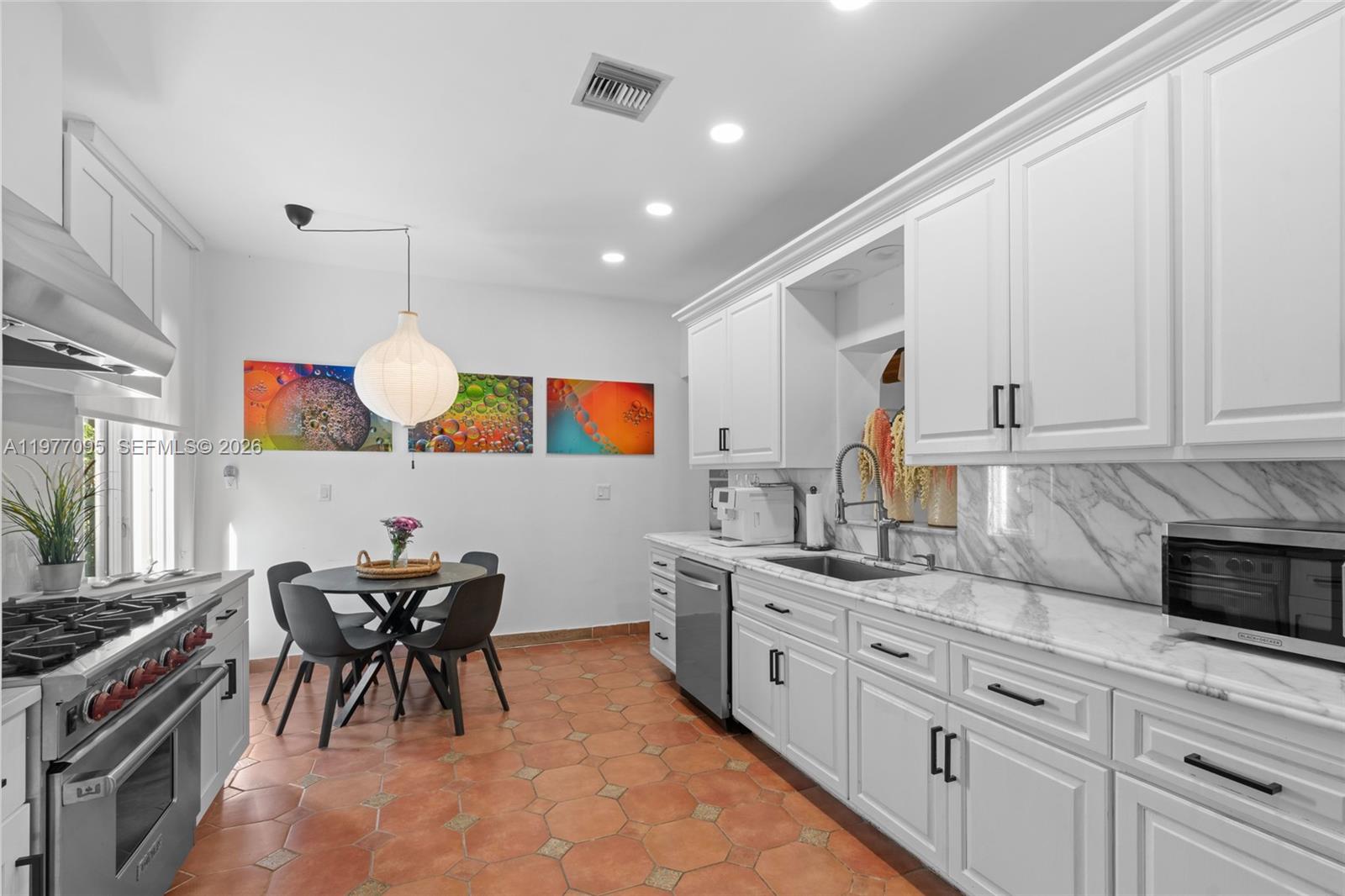 ADEMAR PARK AMD PL - Residential