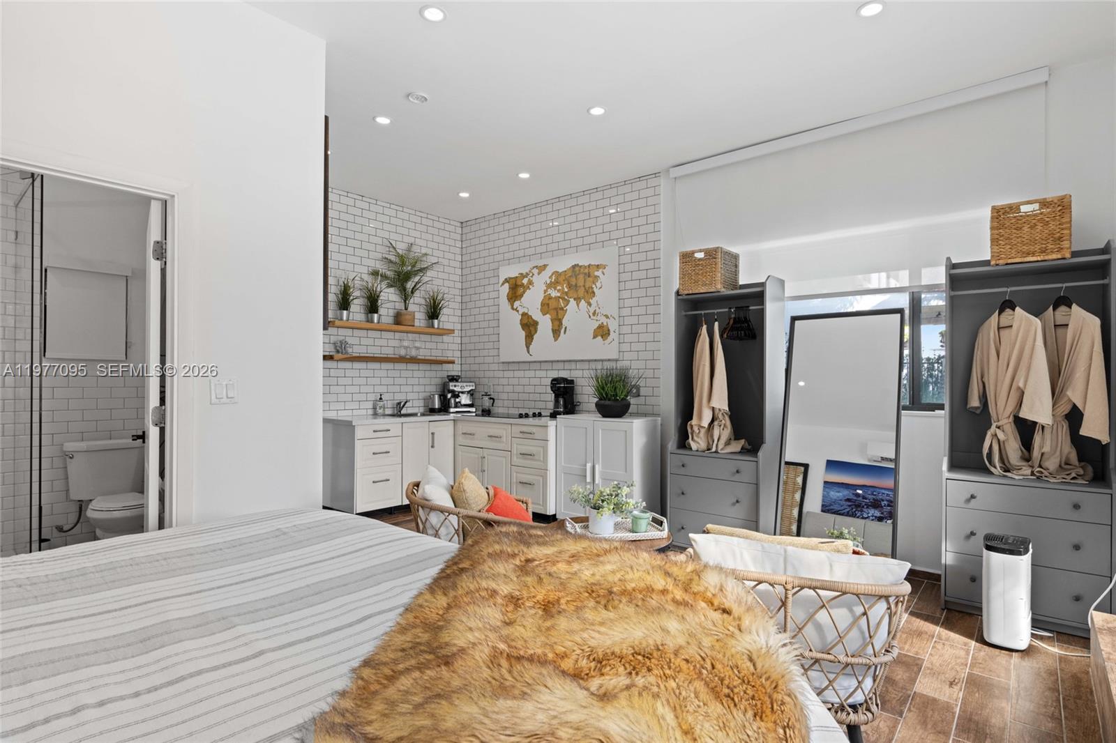 ADEMAR PARK AMD PL - Residential