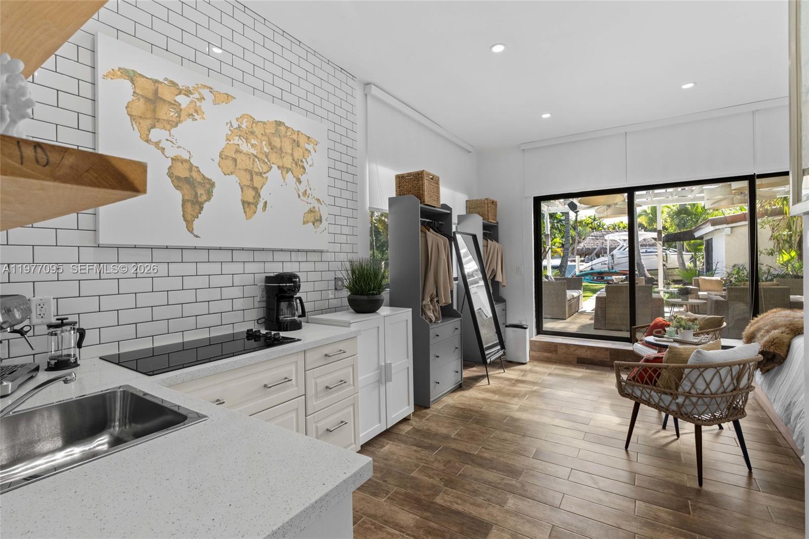 ADEMAR PARK AMD PL - Residential