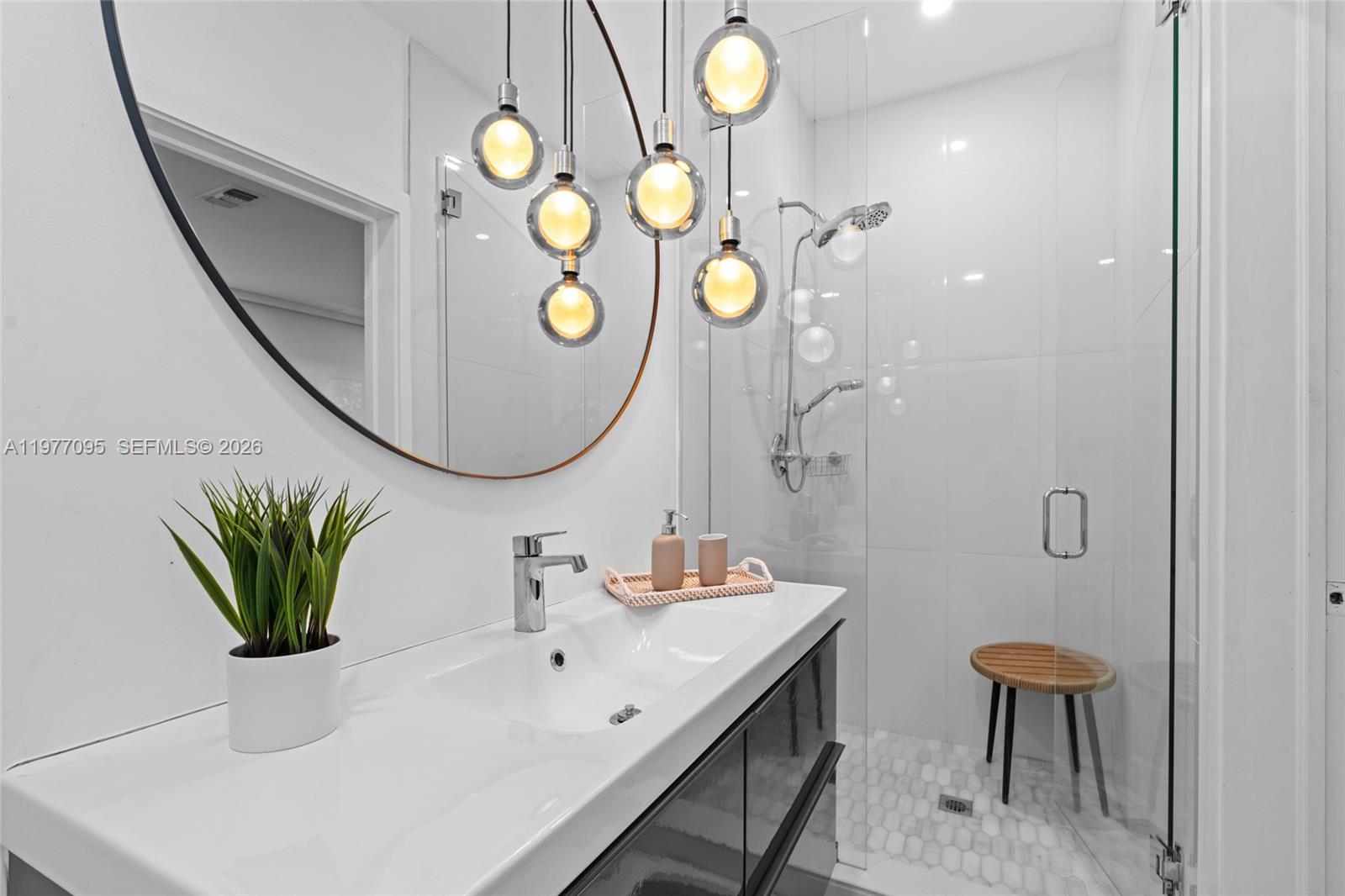 ADEMAR PARK AMD PL - Residential