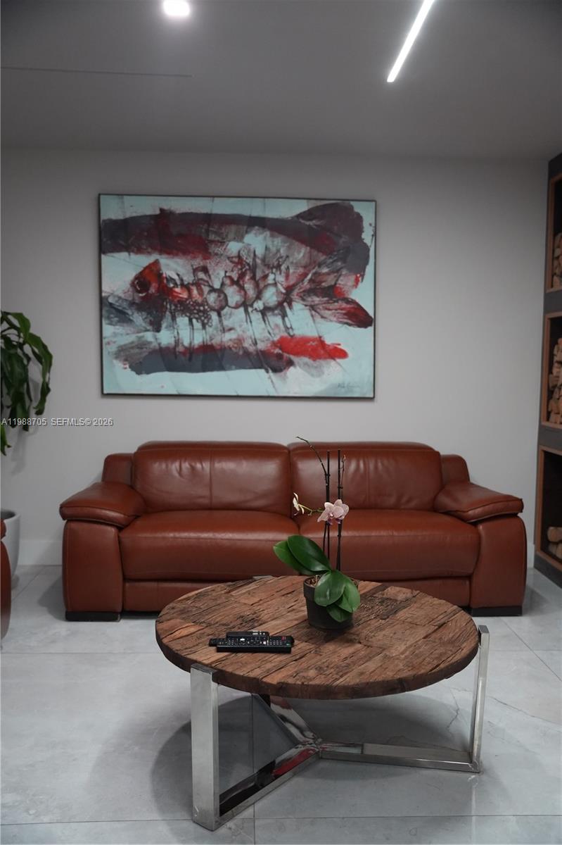 LAKES ON THE GREEN REPLAT - Residential Lease