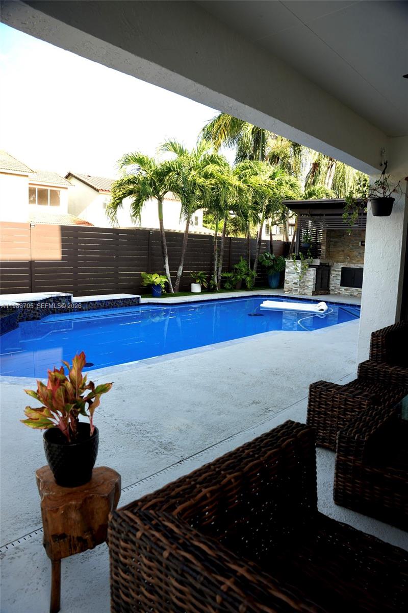 LAKES ON THE GREEN REPLAT - Residential Lease